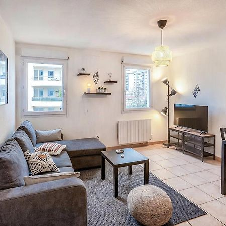 Superbe Appartement - Parking Gratuit - 4 Personnes Chambéry Exterior foto